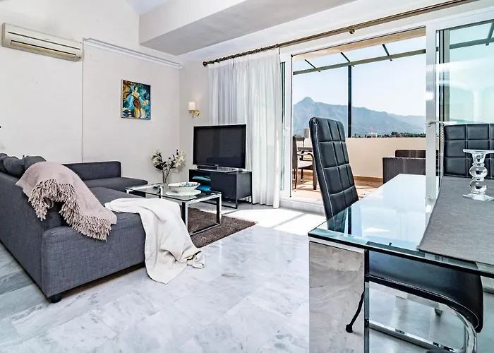 Deluxe Apartment