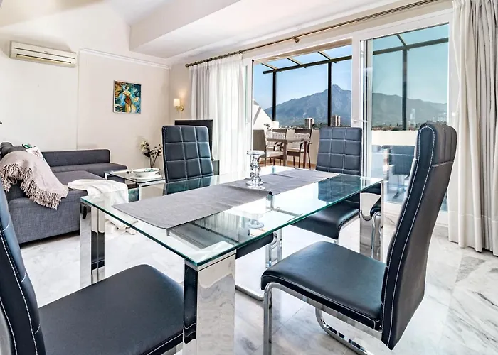 Deluxe Apartment